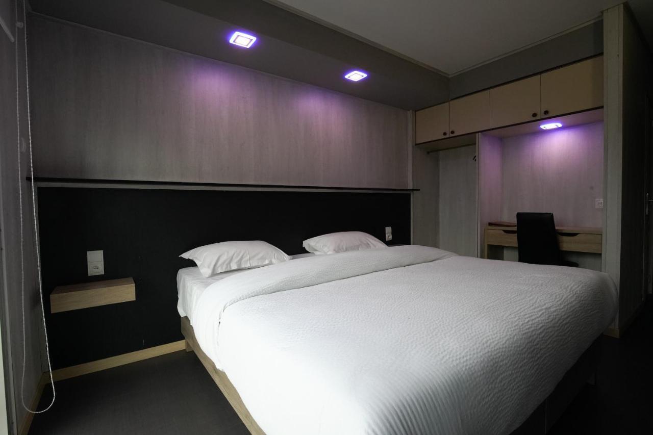 פאמייר Hotel La Rocade מראה חיצוני תמונה